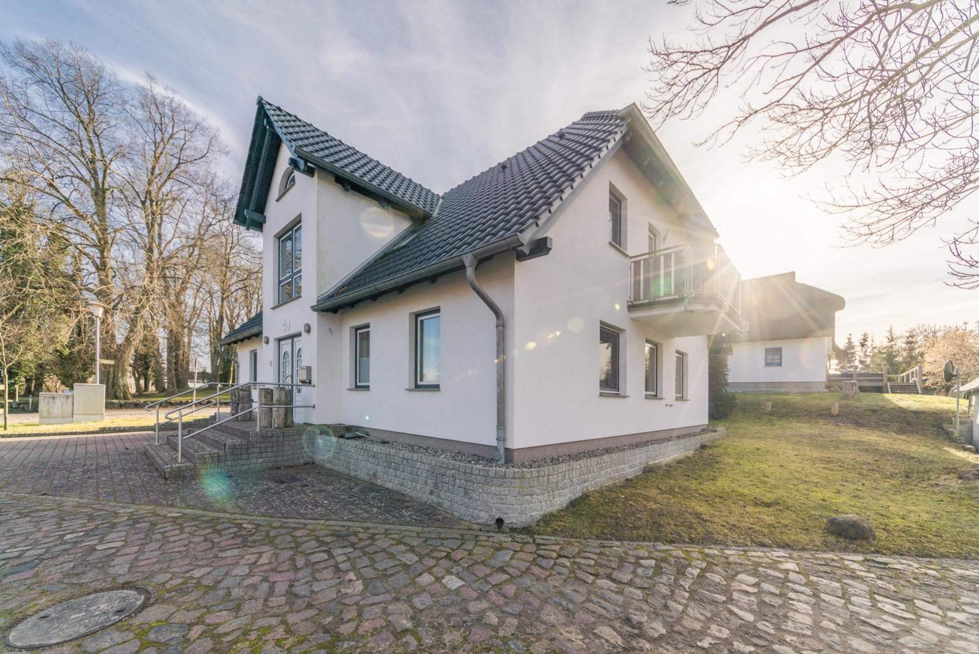 Kojenhaus Apartment Krummin Exterior photo