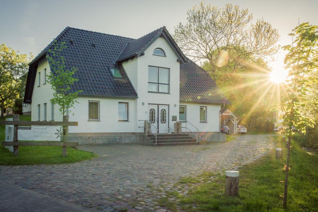 Kojenhaus Apartment Krummin Exterior photo
